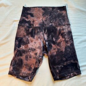 Lululemon Align high rise shorts 6”